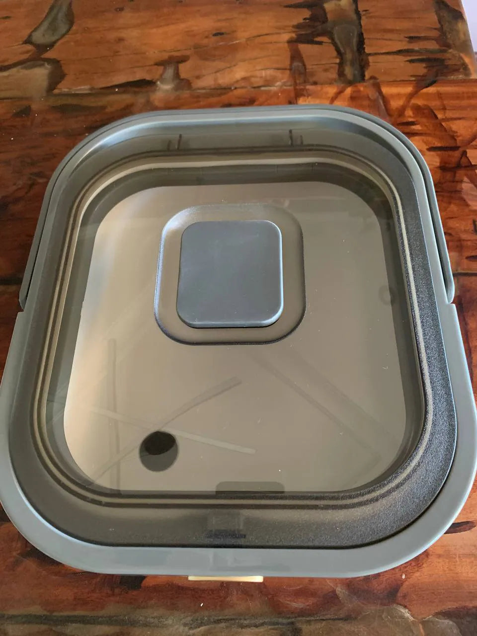 Container/Recipiente Ajustável de Silicone com Botão para Armazenamento