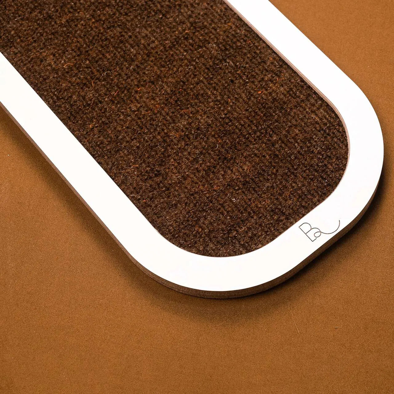 Arranhador Clean Cat Carpete Para Parede ou Chão - Preto/Branco