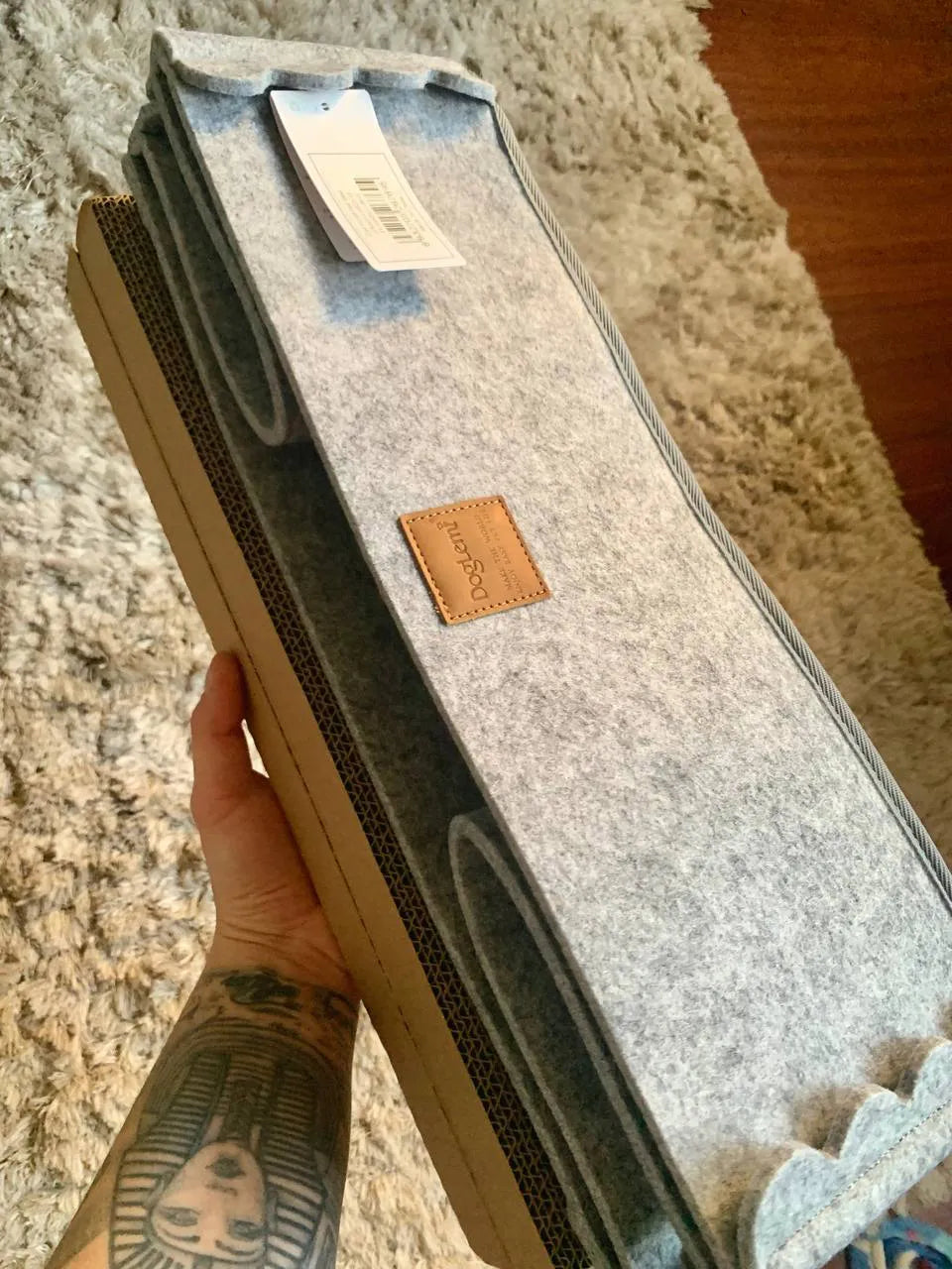 Cama Feltro Multiuso com Arranhador para Gatos