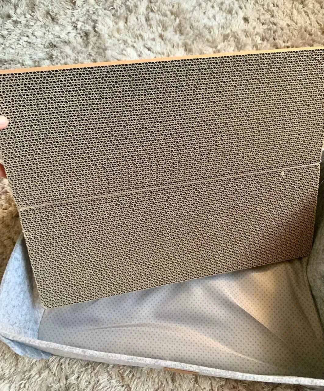 Cama Feltro Multiuso com Arranhador para Gatos