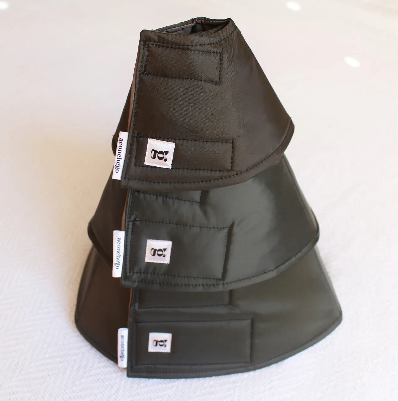 Colar Elizabetano Cone Tecido Macio Aconchego