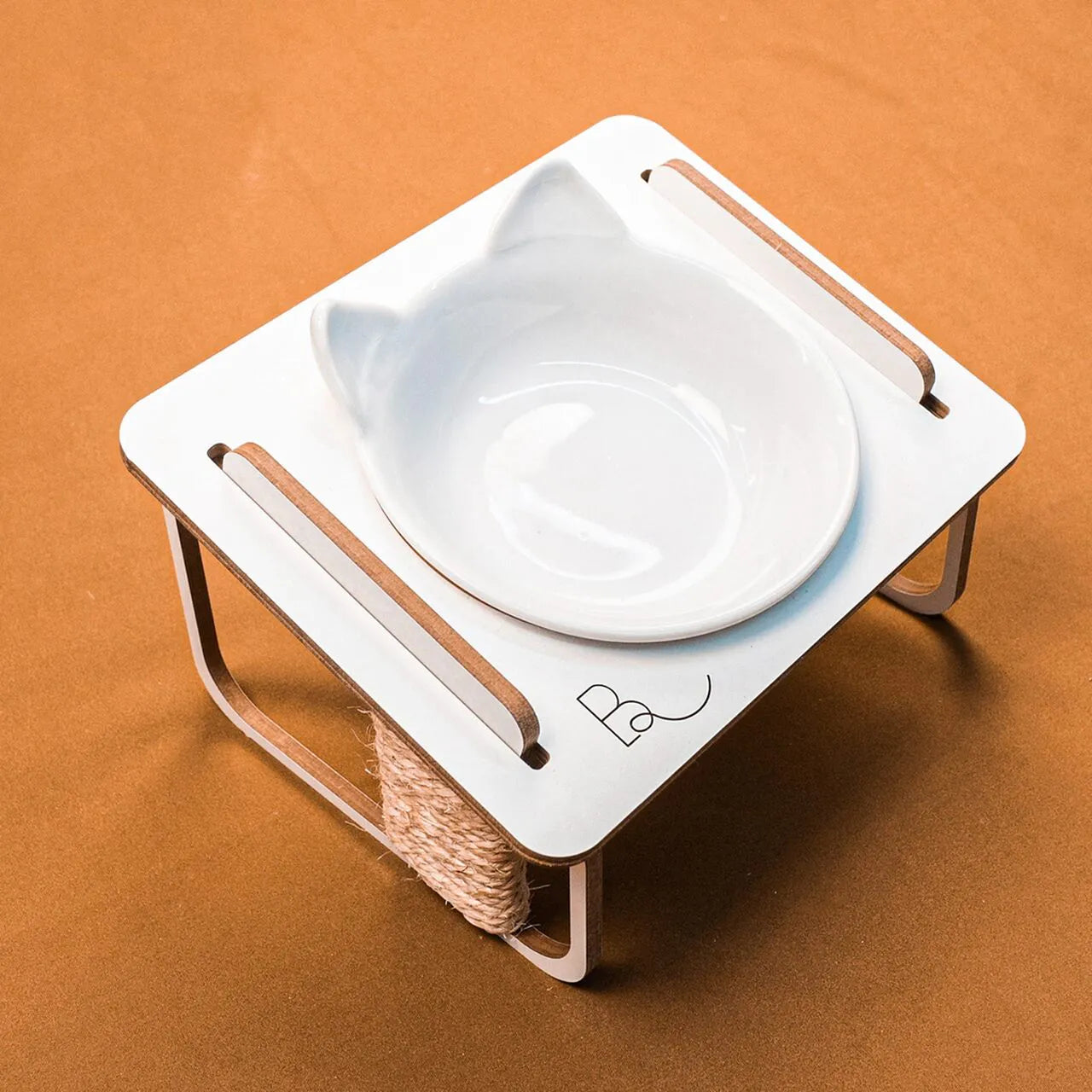 Comedouro Horus Cerâmica com Base em Madeira